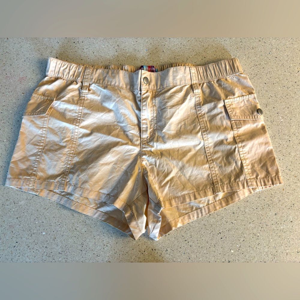 Women’s urban outfitters short shorts